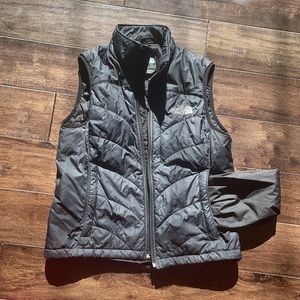 Black north face vest